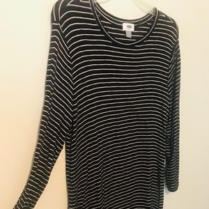 Old Navy White and Black Tunic